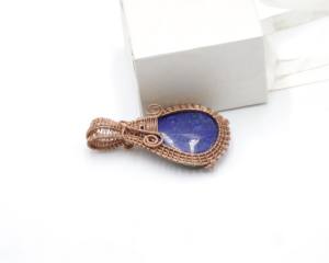 Pendentif en Lapis Lazuli Naturel AAA+++ avec Fil de Cuivre Enroulé, Bijou Fait Main en Pierre Précieuse, Taille Unique, Pendentif Bohème en Cristal de Guérison - Product Image 3