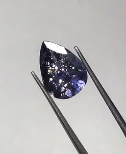 Iolita azul natural facetada y hermosa, piedra solar brillante, iolita piedra solar con corte de pera. - Product Image 2