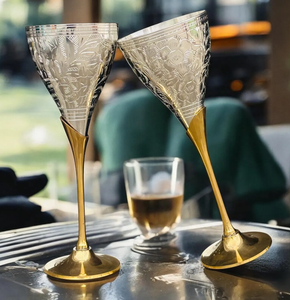 Nouveau Verre à Vin en Laiton au Design Attrayant, Finition Dorée, pour Restaurant, Bar, Hôtel, Verre à Vin au Prix de Grossiste - Product Image 5