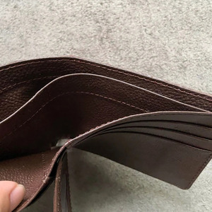 Portefeuilles en cuir pour hommes faits à la main, portefeuilles fins à double pliage avec protection RFID, vente en gros, fournisseur OEM, personnalisation de la marque, qualité d'exportation supérieure - Product Image 6