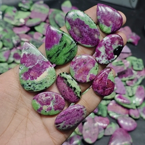 พลอยทับทิมธรรมชาติอัญมณี zoisite cabochons - Product Image 1