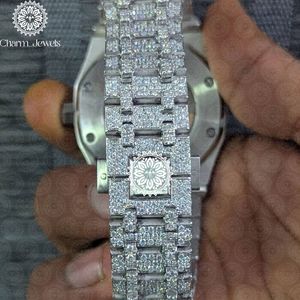 Montre de luxe Charm Jewels en acier inoxydable, cadran 40 mm, bracelet 20 mm, incrustée de diamants, mouvement mécanique unisexe, étanche 10 bars - Product Image 3