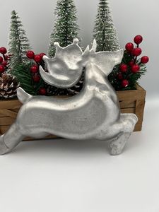 Silver Reindeer Shaped <b>Decorative</b> <b>Plate</b> Polished Stainless Steel Modern Design Glazed Eco-Friendly Customized Pattern Back - Product Image 2