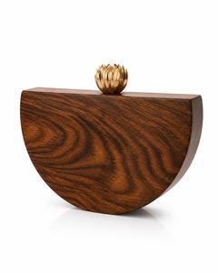 Pochette de soirée artisanale en bois poli avec poignée chaîne dorée pour mariage, fête ou cadeau - Product Image 1