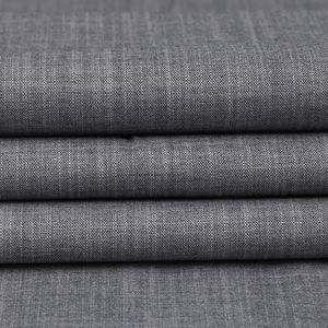 Tissu jersey simple 100 % polyester, doux, uni, personnalisé, écologique, pour vêtements de filles, vente en gros, fabricant textile pakistanais - Product Image 1