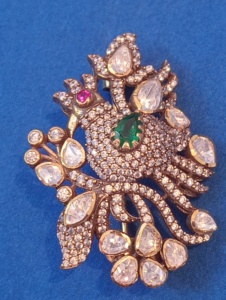 Broche Vintage de Pavo Real con Cristales de Corte Pera y Engaste Pavé, Joyería de Diseño Animal para Mujer, Regalo para Fiesta, Chapado en Oro de 18K - Product Image 4