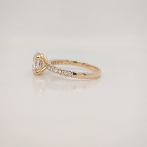 Bague de fiançailles en diamant rond brillant de 1,50 ct, bague de mariage en diamant cultivé en laboratoire, bijoux en or jaune massif 14 carats pour femmes - Product Image 2