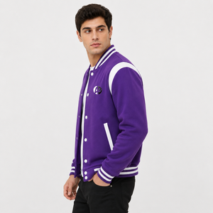 Veste de sport de style universitaire, conçue pour un confort durable et un attrait intemporel, idéale pour les tenues décontractées actives et les looks inspirés de la mode urbaine. - Product Image 4
