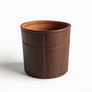 Mini-jardinière en cuir texturé de luxe, conçue pour une décoration intérieure sophistiquée, offrant un design compact et un attrait décoratif haut de gamme - Product Image 1