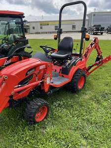 Mini tracteur Kioti à prix avantageux, construction robuste, forte traction, utilisation facile et performances polyvalentes, à vendre - Product Image 1