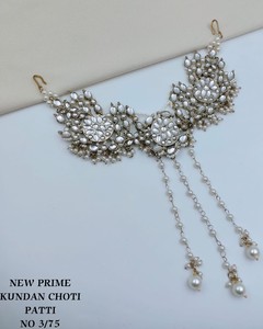 Accessoire de cheveux traditionnel indien Choti Patti en pierre CZ artisanale, bijou de mariée élégant pour les occasions festives et les mariages - Product Image 2