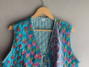Chaleco Acolchado Floral Turquesa para Mujer, Sin Mangas, Frente Abierto, Bolsillos de Parche, Estilo Primavera, Chaqueta Reversible, REGALO PARA ELLA - Product Image 3