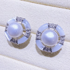 Pendientes de Perlas de Agua Dulce con Diseño Geométrico Circular Estilo Palacio Vintage, Diseño Retro de Moda para Mujeres que Viajan al Trabajo - Product Image 1