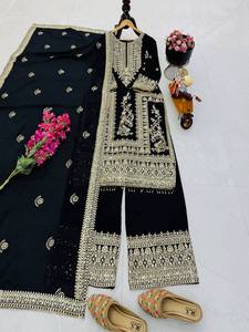 Elegante Salwar Kameez Negro con Bordado Dorado, Ropa Tradicional India y Pakistaní para Mujer, para Bodas y Fiestas, para Todas las Temporadas - Product Image 1