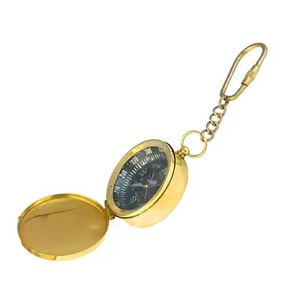 Porte-clés vintage en laiton rond avec boussole, chaîne et anneau, accessoire métallique - Product Image 1