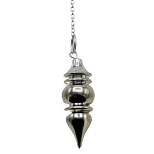 Pendentif Feng Shui en forme de goutte d'eau en argent poli pour la guérison énergétique, la divination et l'art écologique - Vente en gros - Product Image 1