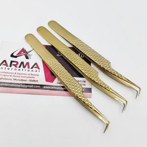 แหนบแยกขนตา 90 องศา ผ่านการทดสอบด้วยมือ ผลิตจากสแตนเลสชุบทอง คุณภาพดี ใช้สำหรับต่อขนตา  รับทำโลโก้  ผิวเรียบเนียน - Product Image 5