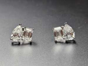 Boucles d'oreilles clous Toi et Moi en Moissanite Scintillante Taille Poire et Émeraude, en Argent 925, Bijoux Fins pour Femme, Cadeau Charmant pour Fiançailles - Product Image 3