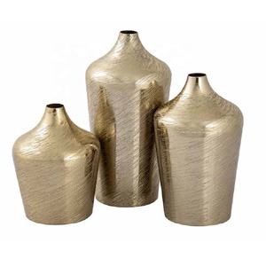 Vase décoratif moderne en aluminium doré, très vendu, pour la décoration de la maison, salon, chambre, étagères, tables, vente en gros - Product Image 1
