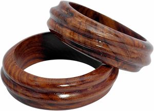 Ensemble de bracelets artisanaux en bois, bijoux fantaisie, avec bracelets fins et épais, ornés de copeaux de laiton collés à la main, finition artisanale - Product Image 5