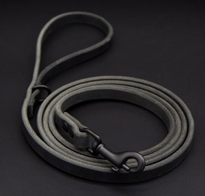 Laisse pour chien en cuir noir faite à la main : Quincaillerie en laiton fabriquée aux États-Unis - Product Image 2