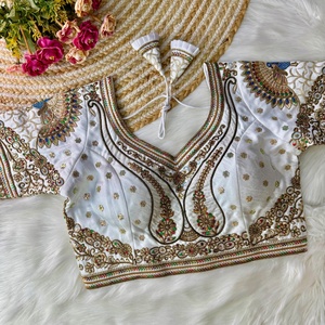 ชุดเดรสผ้าไหมหรูหราสำหรับเจ้าสาวเสื้อสไตล์เปิดหลังพร้อมงานปักลำดับดีไซน์สวยสำหรับงานแต่งงาน - Product Image 4