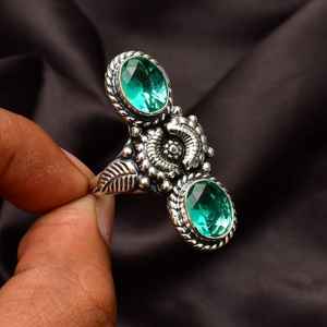 Anillo de Plata de Ley con Turmalina Paraíba, Joyería Hecha a Mano con Piedra Preciosa Verde, Anillo para Mujer, Piedra Natural, Regalo de Piedra de Nacimiento - Product Image 1