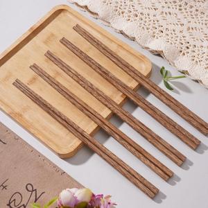 Ensemble de baguettes en bois naturel réutilisables, lavables au lave-vaisselle, baguettes de luxe adaptées aux cuisines asiatiques et aux gourmets - Product Image 5