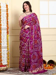 Sari Tradicional de Seda Pura Ghatchola Bandhani para Bodas Gujarati con Detalles en Zari - Product Image 5