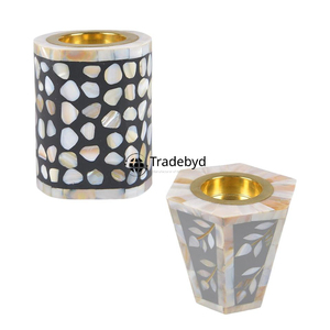 Candelabro con Incrustaciones de Madreperla de Diseño, Decoración para el Hogar Hecha a Mano de Primera Calidad con Impresión Personalizable por Tradebyd - Product Image 1