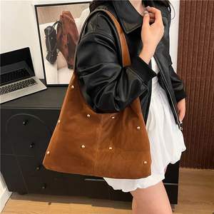 Sac à main haut de gamme pour femme, nouveau style 2026, sac à bandoulière tendance de niche, sac bandoulière grande capacité pour le quotidien, sac à main décontracté. - Product Image 4
