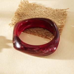 Bracelet artisanal en résine rose et violette, marbré, en acrylique, fait main, brillant, coloré, accessoire de mode pour femme - Product Image 6