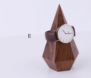 Soporte de exhibición de anillos de madera facetada al por mayor, exhibidor de joyas de madera en forma de pirámide, torre de exhibición de anillos de lujo para mostrador de boutique - Product Image 3