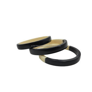 กำไลข้อมือช่างฝีมือทำจากเรซิ่นดีไซน์คลาสสิกพร้อมเพชรมุกทรงกลมสุดพิเศษสำหรับเครื่องประดับแฟชั่นวันครบรอบ - Product Image 1