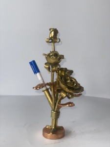 Porte-bougie en fer forgé Khang Hung Phat, sculpture décorative, style élégant, finition peinte - Product Image 4