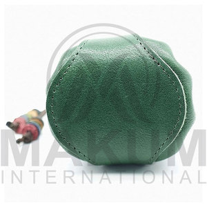 Pochette à dés en cuir avec cordon de serrage et bouton, couleur et logo personnalisés - Product Image 6