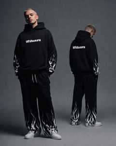 Conjunto de Sudadera con Capucha y Pantalones con Estampado de Llamas Personalizado, Estilo Urbano Unisex - Product Image 1