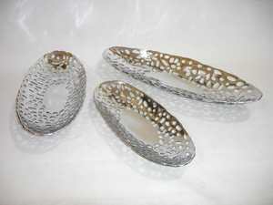 Plats à fruits de luxe vintage modernes plaqués or, très demandés, en aluminium pour la décoration de table, assiettes et plateaux en métal - Product Image 6