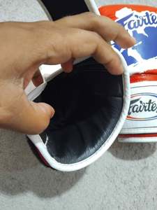 ถุงมือชกมวย Fairtex รุ่นหนาพิเศษ ขนาดมาตรฐาน สำหรับซานด้า มวยไทย แบบติดตีนตุ๊กแก ระบายอากาศได้ดี สำหรับทุกเพศ พิมพ์ลายเต็มตัว อุปกรณ์ต่อสู้ - Product Image 6