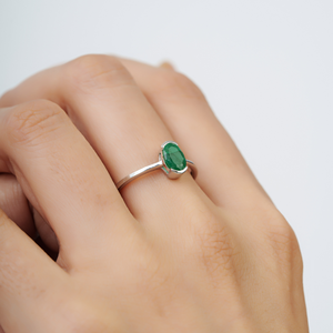 Wholesale Natural Gemstone High Quality <b>Emerald</b> Single Stone Half Bezel Setting 925 Sterling <b>Silver</b> <b>Ring</b> For Women's - Product Image 4