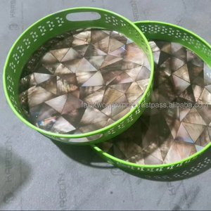 Design élégant Plateau de service en métal pour aliments, fruits, café, restauration, plats en métal avec accents floraux - Product Image 2