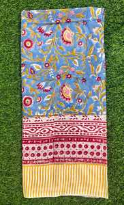 Pareo de algodón estampado a mano con motivos florales, ligero, para playa o resort, unisex, de la India. - Product Image 4