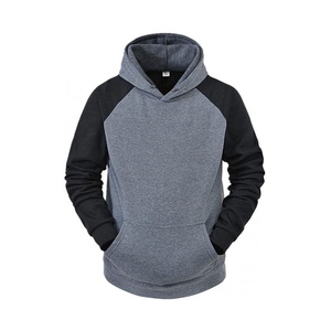 Chándal cortavientos con capucha y cremallera personalizado OEM para hombre, conjunto corto de dos piezas con logotipo personalizable, ropa deportiva de talla grande, conjunto para correr - Product Image 5