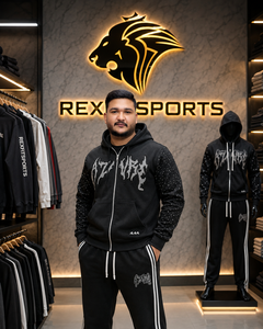 ชุดวอร์มผู้ชายสีดำ REXFIT SPORTS ลายพิมพ์เพชรแบบสกรีน ชุดกีฬาแบบกำหนดเอง เสื้อฮู้ดดี้และกางเกงจ็อกเกอร์ - Product Image 1