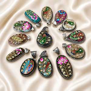 Colgantes de Aleación de Plata Tibetana con Incrustaciones de Perlas de Imitación y Dijes de Flores Vintage, Joyería Unisex con Engaste de Bisel, Regalo - Product Image 4