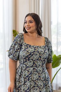 Vestido midi con estampado de Paisley, cuello cuadrado, manga corta, corte en A, ajuste relajado, vestido informal de verano para mujer, tejido - Product Image 4