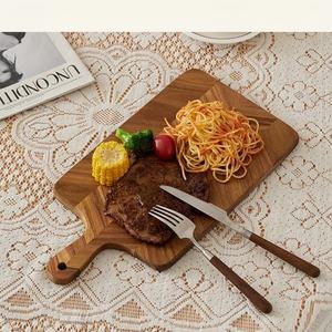 Planche à découper ronde en bois d'acacia durable avec poignée, écologique et compatible lave-vaisselle pour la cuisine - Product Image 5
