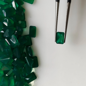 Ónix Verde Natural, Corte Octogonal de 6x4MM, Gema Suelta de la Mejor Calidad para Joyería, Gemas de Red Mountain en su Origen - Product Image 3