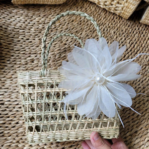 Sac à main d'été haut de gamme en paille et jonc de mer pour femme avec doublure douce et poignée tressée, idéal pour les voyages - Product Image 2