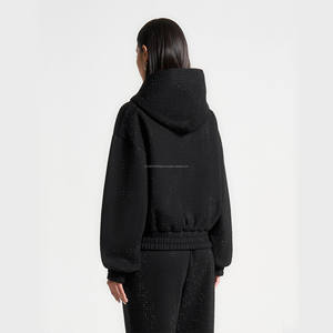 Sweat à capuche court à fermeture éclair en strass pour femmes Ensemble de pantalons de survêtement pour femmes Logo imprimé bouffant personnalisé Ensemble deux pièces Vêtements pour femmes - Product Image 3